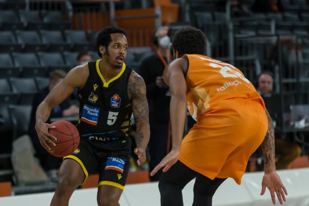 回球和网前 回球和网前