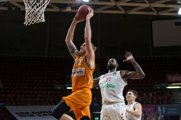 虽然经历了 虽然经历了